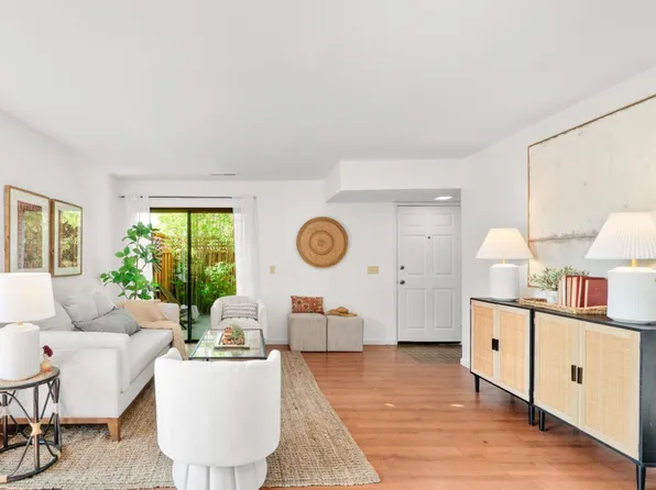 153 Peach Ter, Santa Cruz, CA 95060