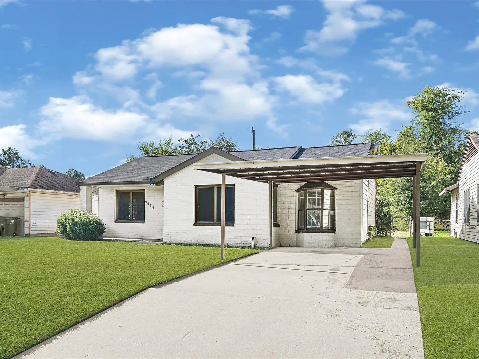 3 bed, 1.0 bath, 1134 sqft, $1,650 — Photo 3