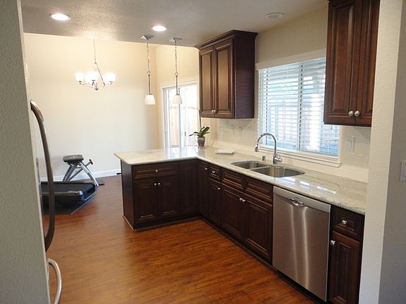 3rd image of 4299 Brisbane Cir