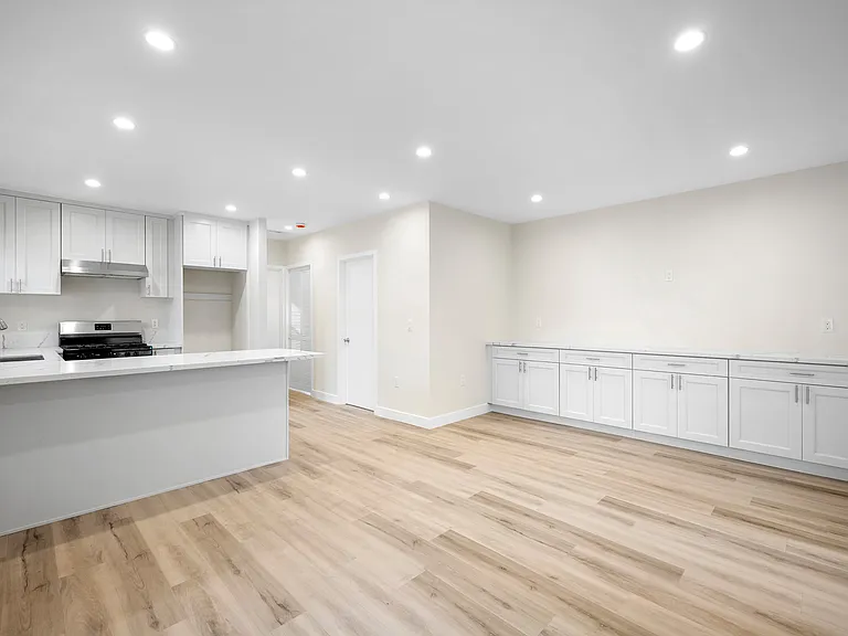417 Riverdale Dr #C — Photo 5