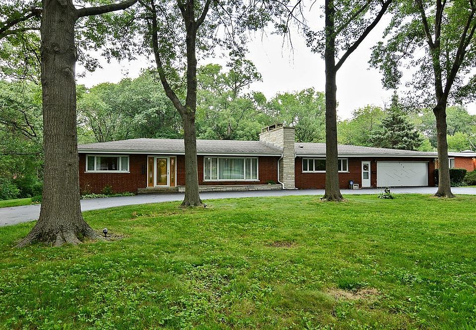 1st image of 775 Brookwood Dr