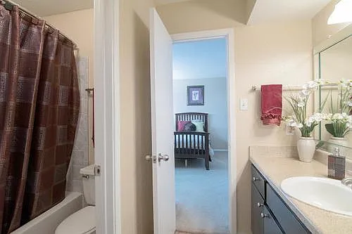 2900 S Gessner Rd — Photo 29