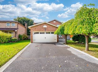 9 Ballycastle Cres, Brampton, ON L6Z 2V6