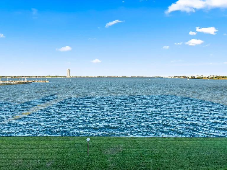 401 Lakeside Ln #213 — Photo 34