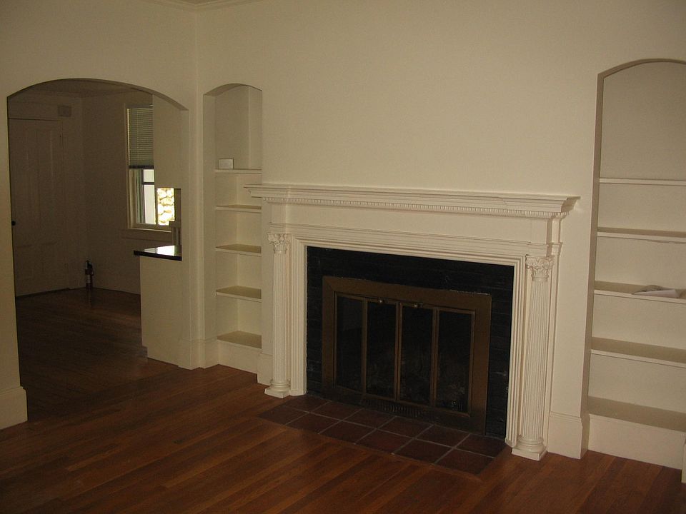 2nd image of 16 Mount Pleasant St