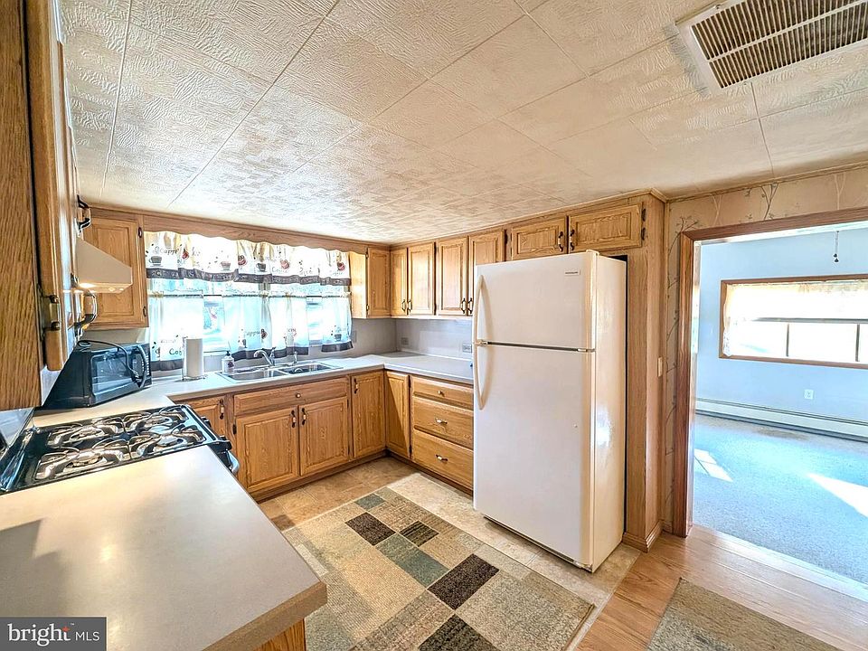 13th image of 645 Miltonberger Rd