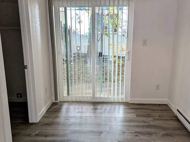 Aspen St — Photo 36