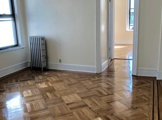 3052 E Tremont Ave APT 3R, Bronx, NY 10461