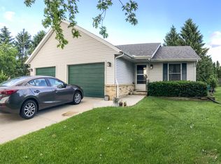 301 1/2 Theresa St, Watertown, WI 53094
