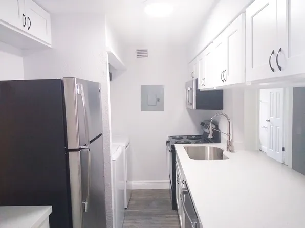 4423 Treehouse Ln, Tamarac, FL