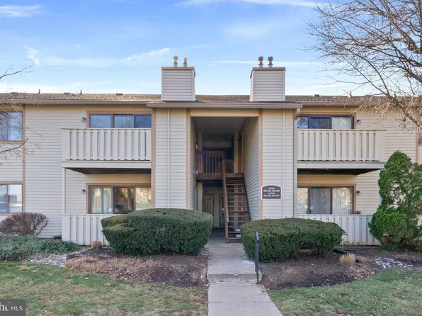 206 Hickory Ct, Lansdale, PA 19446