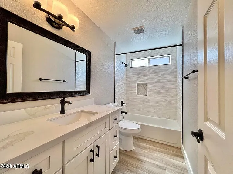 10889 E Kalil Dr — Photo 15