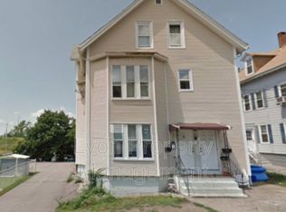 16 Fruit St #1F, Pawtucket, RI 02860