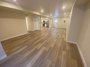 871 S De Gaulle Ct #B, Aurora, CO 80018
