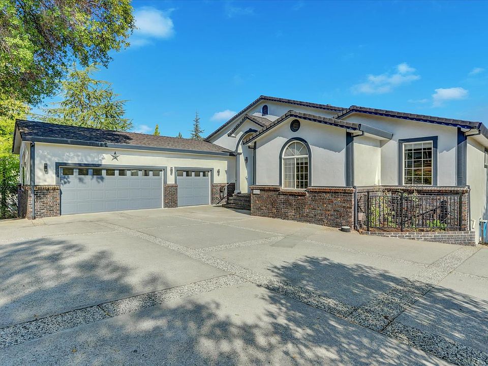 1st image of 18626 Chaparral Dr