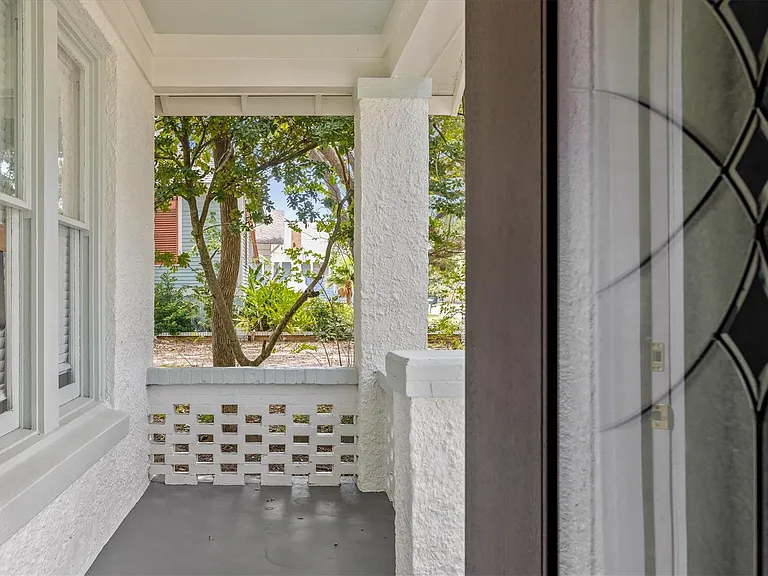 3406 Avenue Q 1/2 — Photo 5