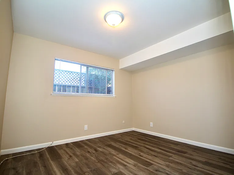 205 Smalley Ave #1 — Photo 12