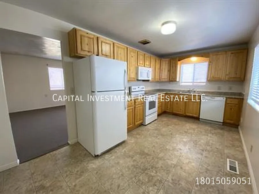 Duplex Apartment available! — Photo 4