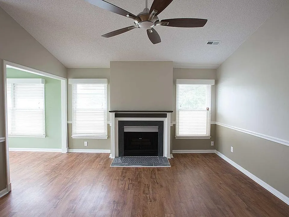 Plenty of living area w/gas logs and tons of windows!