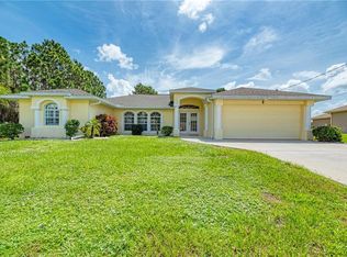 6 Pine Valley Rd, Rotonda West, FL 33947