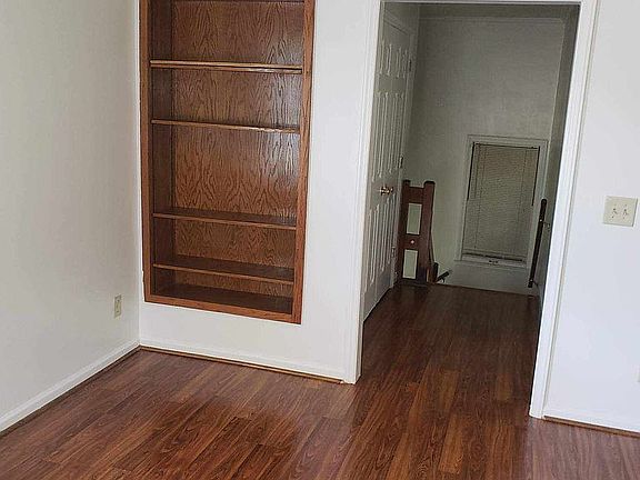 2nd image of 2202-2204 Morningside Dr