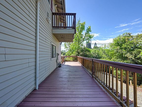 4th image of 3582 Bell Rd