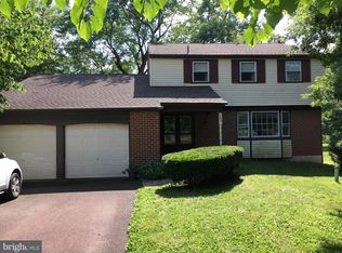 143 Surrey Ln, Harleysville, PA 19438