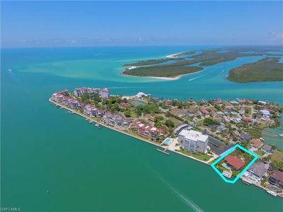 30 Pelican St W, Naples, FL, 34113