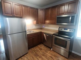 526 N Market St APT 301, Frederick, MD 21701
