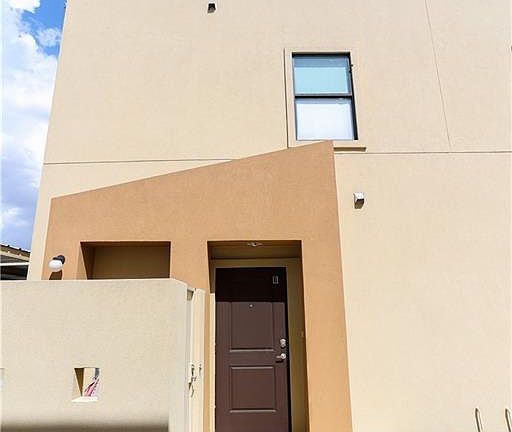 2nd image of 1301 Camellia Ave #B