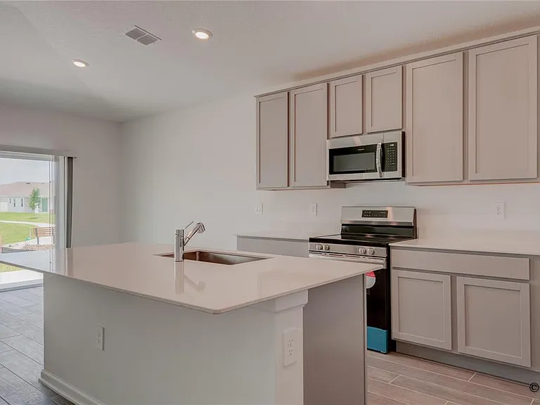 1490 Brentwood Dr — Photo 21
