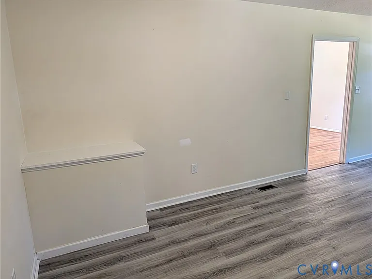 23421 Courthouse Rd — Photo 12