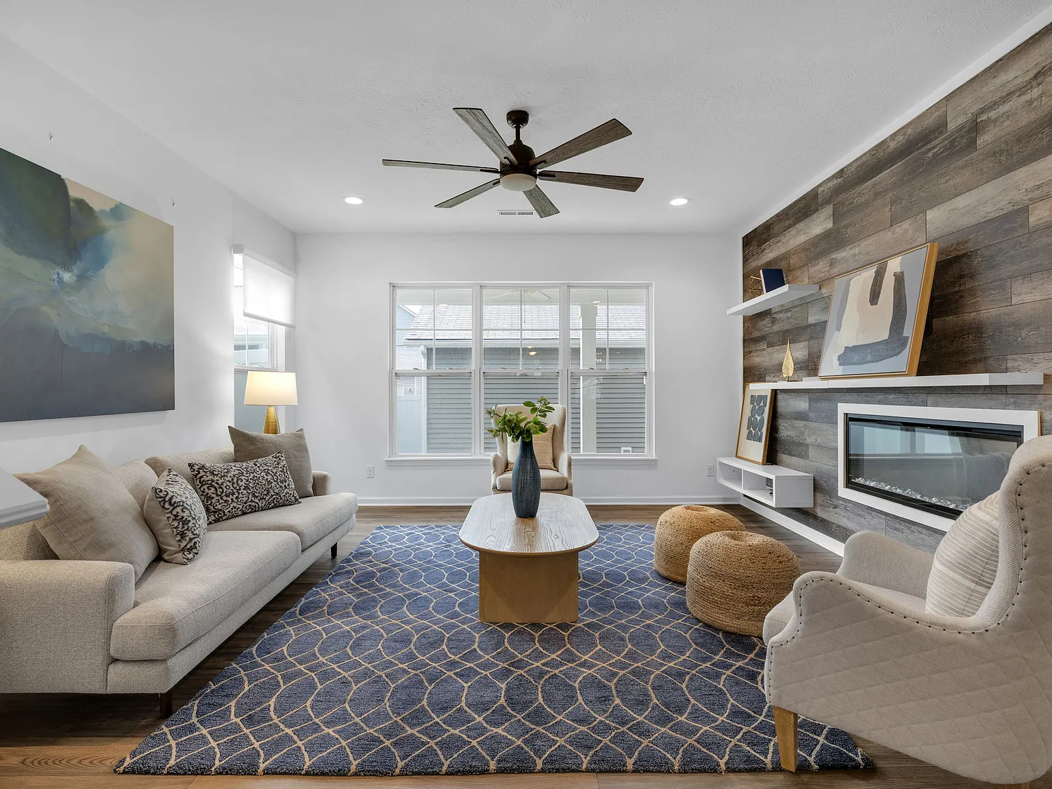 3 bed, 2.5 bath, 2102 sqft, $2,400 — Photo 3