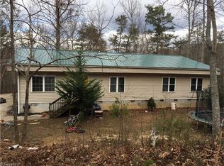 56 Donovan Dr, Candler, NC 28715