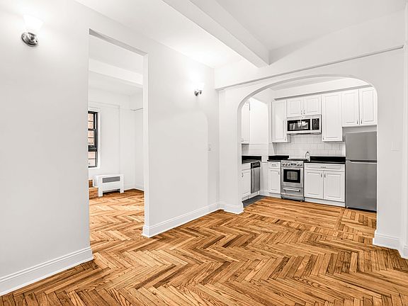 4th image of 245 E 11th St APT 2E
