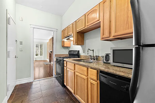 Rented by Christie's International Real Estate Group, LLC | media 2