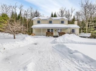 648 Crockett Ridge Rd, Norway, ME 04268