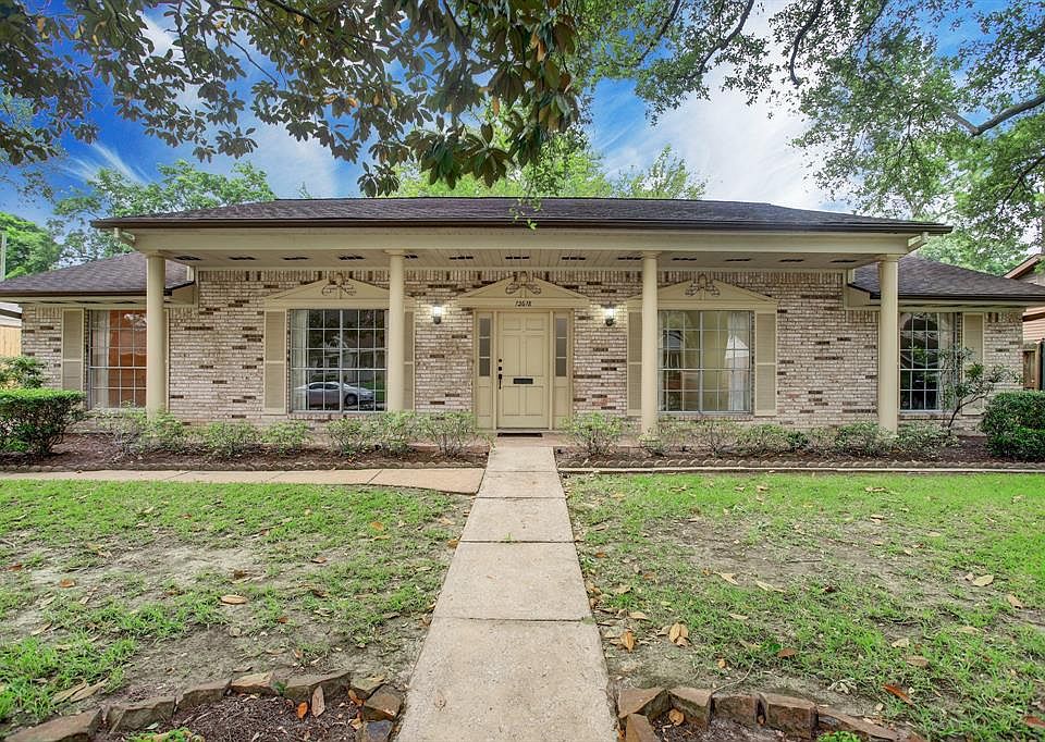1st image of 12618 Barryknoll Ln