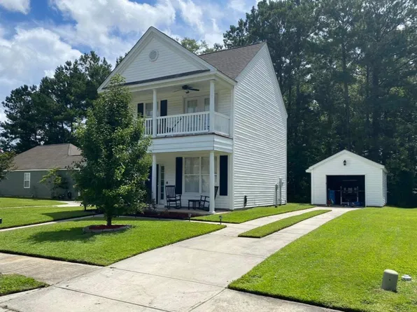 422 Farrow Ct, Moncks Corner, SC 29461