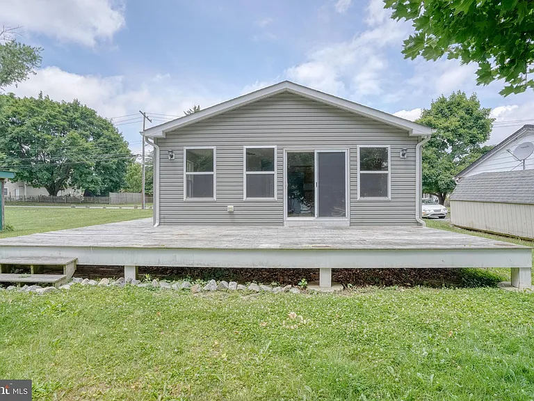 203 Hamilton St — Photo 27