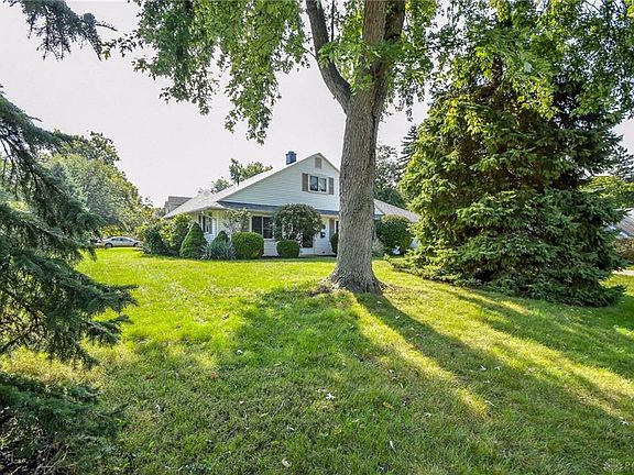 2nd image of 754 Talbott Dr