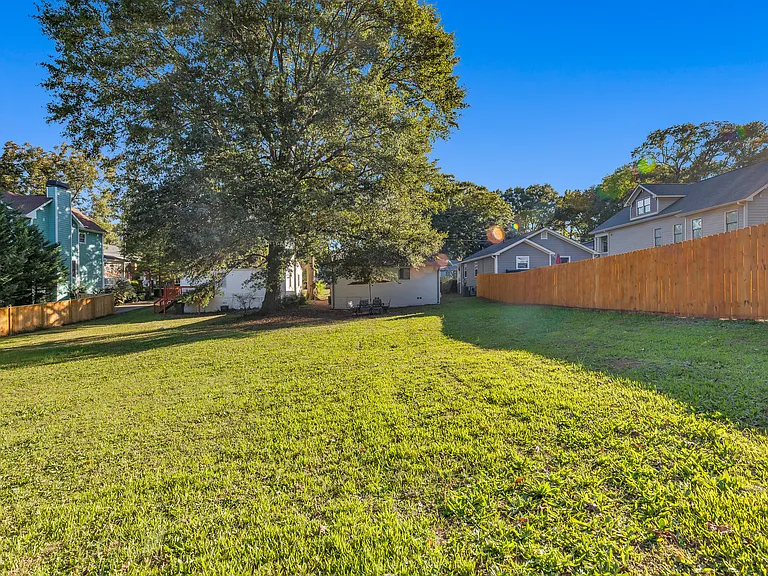1329 Walker Ave #A — Photo 8