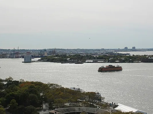 Rented by Sotheby's International Realty | media 18