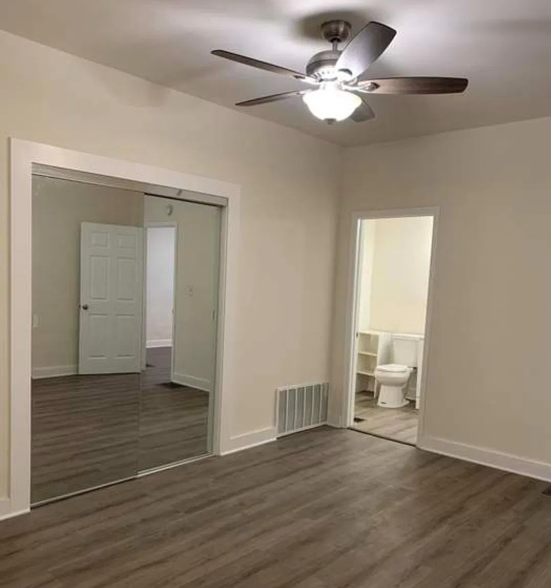 2 bed, 900 sqft, $1,075 — Photo 3