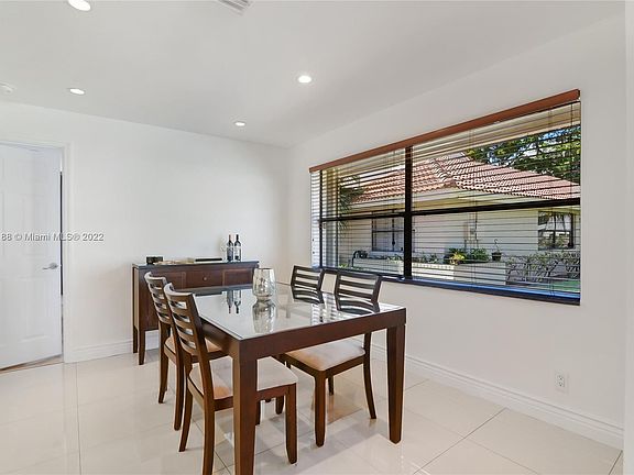 4th image of 21190 Mainsail Cir APT A11