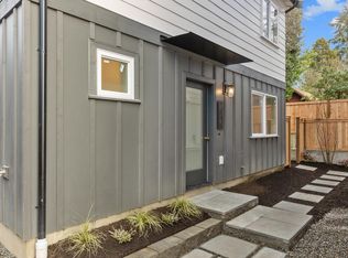 2126 N 88th St, Seattle, WA 98103