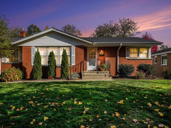 8549 Forest Ave, Munster, IN 46321