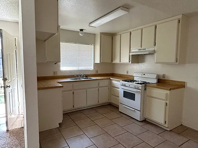 21300 Golden Hills Blvd — Photo 8