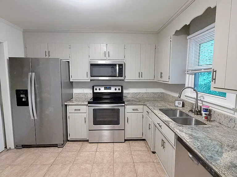 3509 East Ave — Photo 6