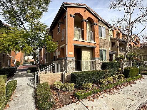 611 McKenna St Photo 1